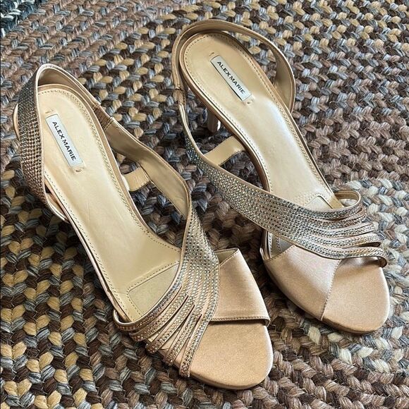 Alex Marie Shoes - NWOT Alex Marie Shimmering Gold Women's Heels Metallic Size 12